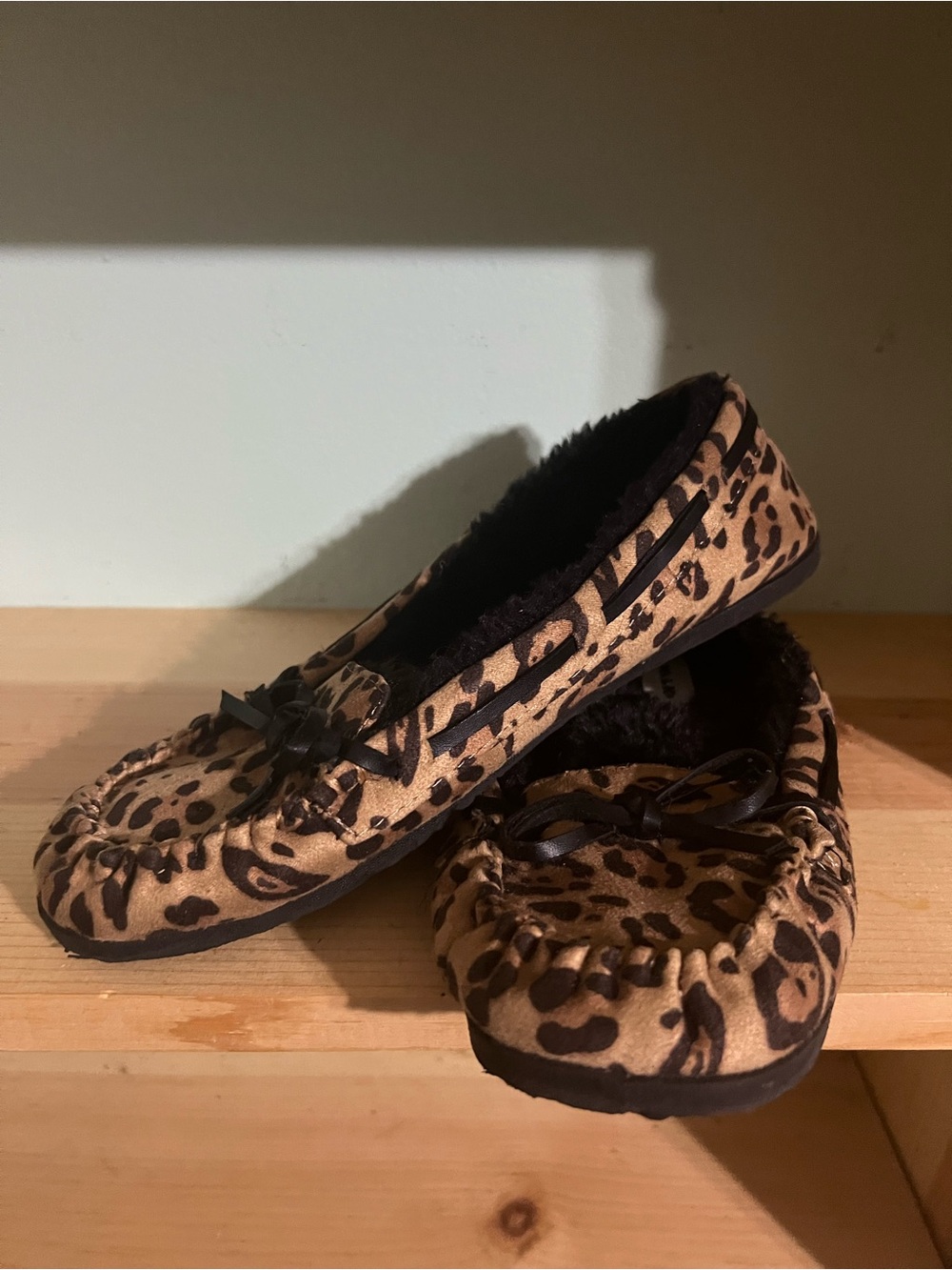 AEROSOLES Leopard-Print Faux-Fur Lined Moccasins - Tan and Black